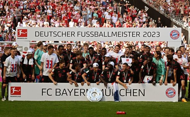 Bayern slavil už jedenáctý titul v řadě