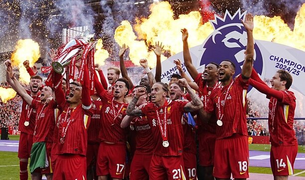 Titulové oslavy Liverpoolu v sezoně 2024–25