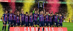 Na ligový trůn se vrátila Barcelona