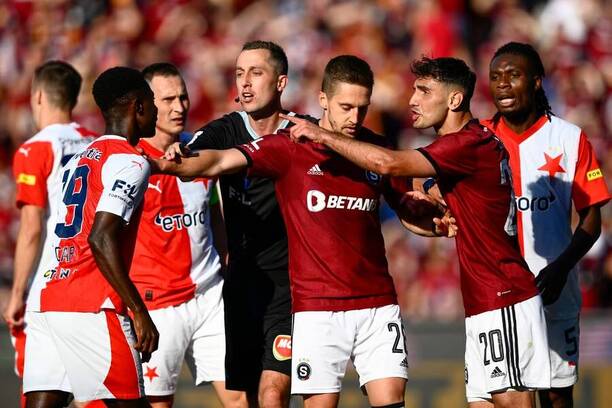 I tentokrát se dá v nadstavbě očekávat vypjaté derby