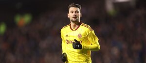 Kaan Kairinen během utkání na hřišti Rangers Kaan Kairinen během utkání na hřišti Rangers