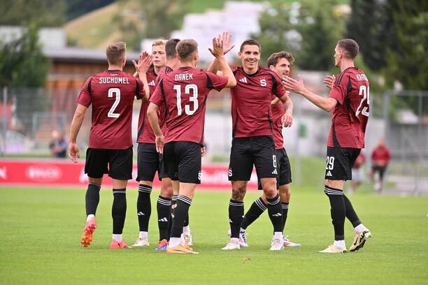 Sparťané se radují z gólu v generálce proti Salzburgu