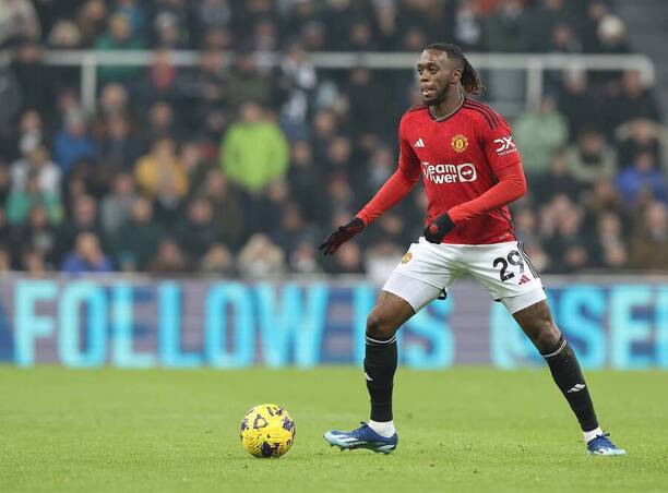 Aaron Wan-Bissaka v utkání Manchesteru United proti Newcastlu United