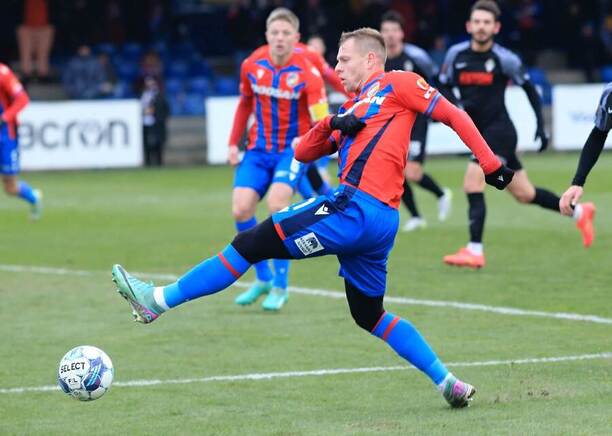 Matěj Vydra v dresu Viktorie Plzeň v přípravném utkání proti Viktorii Žižkov