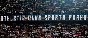 Fanoušci Sparty před domácím utkáním s Liverpoolem Fanoušci Sparty před domácím utkáním s Liverpoolem