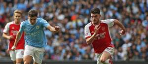 Declan Rice stíhá Juliána Álvareze Declan Rice stíhá Juliána Álvareze