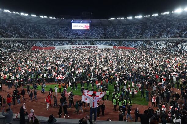 Fanoušci slaví postup Gruzie na Euro 2024