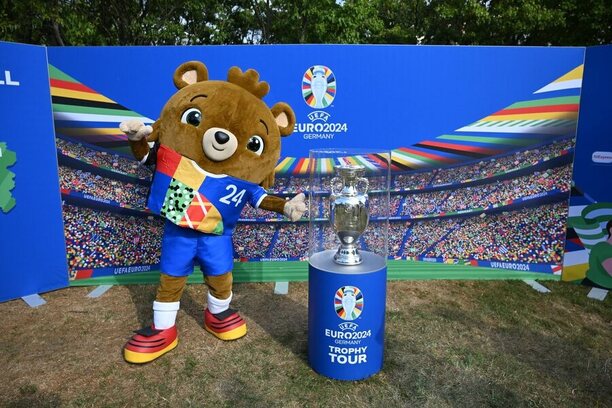 Maskotem pro EURO 2024 je medvídek Albert