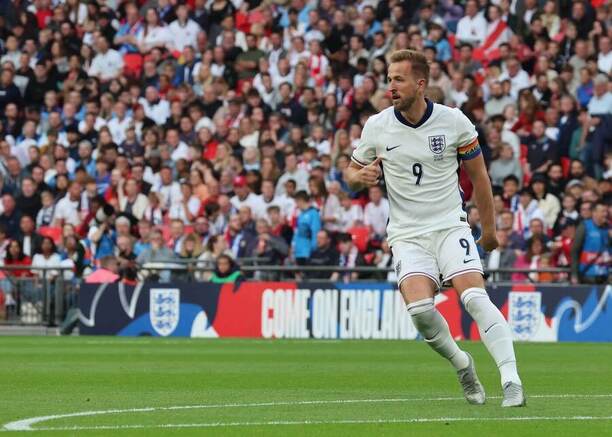Harry Kane ani po přesunu do Německa neztratil nic ze svého střeleckého umu