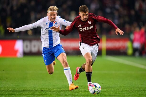 Matěj Šín a Matěj Ryneš během podzimního utkání na Letné