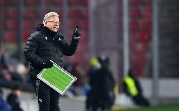 Lars Friis už má sestavu proti Slavii na dnešní derby
