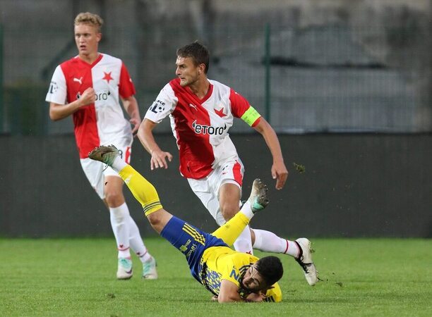 Eric Hunal je kapitánem Slavie B