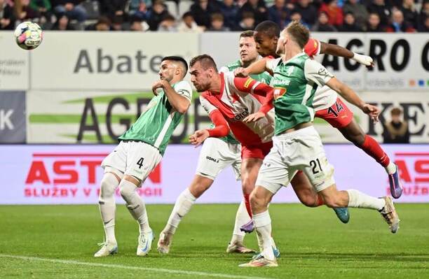 Slavia na podzim vyhrála v Jablonci 2:1