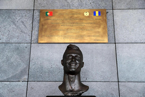Busta Cristiana Ronalda