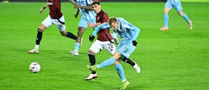 Matěj Vydra střílí branku Spartě