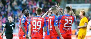 Fotbalisté Plzně se ve 30. kole Chance Ligy radují z gólu do sítě Dukly