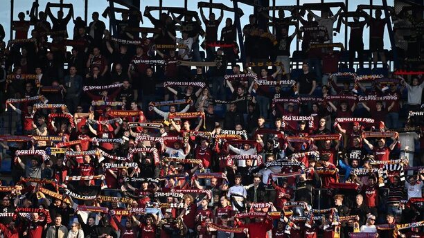 Fanoušci Sparty před semifinále MOL Cupu s Plzní