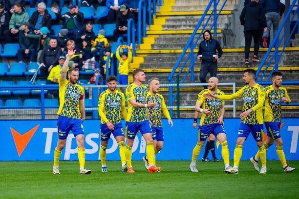 Fotbalisté Zlína se v Chance Národní Lize radují z gólu do sítě Zbrojovky Brno