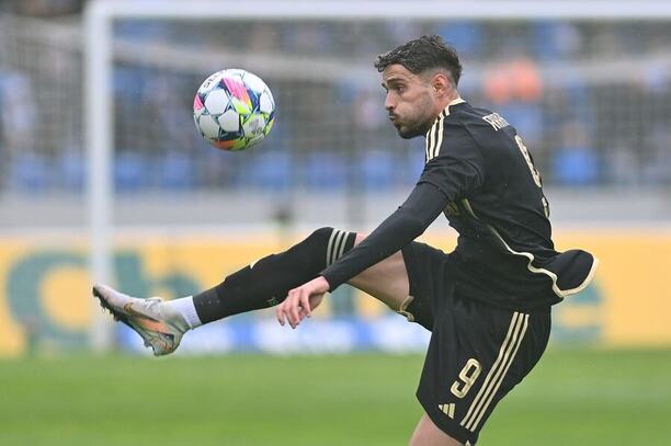 Albion Rrahmani během zápasu proti Baníku