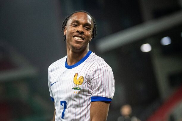 Mathys Tel v dresu Francie U21 - fotbalový šampionát EURO U21 2025