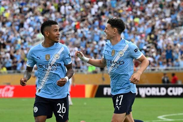 Savinho (26) i Phil Foden (47) se oba prosadili při výhře Manchesteru City nad Juventusem