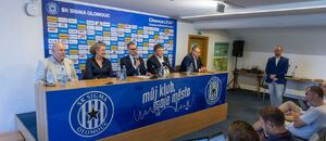 Tisková konference k uvedení nového majitele Sigmy Olomouc Tisková konference k uvedení nového majitele Sigmy Olomouc