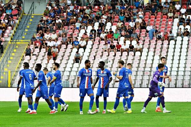 Fotbalisté celku Artis Brno úvodní kolo nedohráli kvůli silnému dešti
