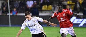 Sparťanský obránce Martin Suchomel v utkání proti Aktobe
