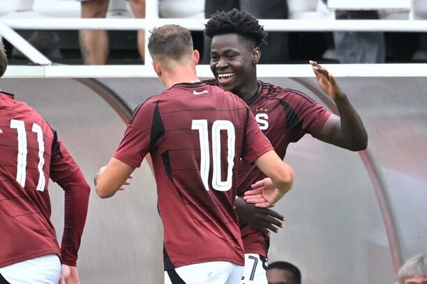 Ivan Mensah rozhodl o výhře Sparty nad Slavií v derby B-týmů
