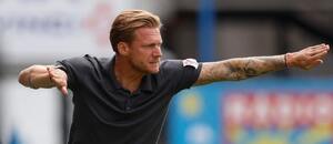 Radoslav Kováč diriguje své svěřence v posledním utkání proti Olomouci