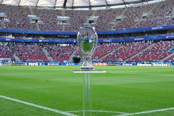 Superpohár UEFA – trofej