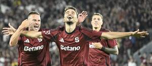 Albion Rrahmani (uprostřed) zařídil Spartě výhru 1:0 nad Olomoucí Albion Rrahmani (uprostřed) zařídil Spartě výhru 1:0 nad Olomoucí
