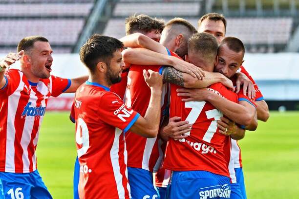 Radost fotbalistů Zbrojovky z gólu proti Artisu Radost fotbalistů Zbrojovky z gólu proti Artisu