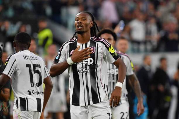Serie A 2025/26: Záložník Juventusu Khephren Thuram v zápasu proti Interu Milán