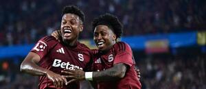 Fotbalisté Sparty se radují z výhry nad Viktorií Plzeň Fotbalisté Sparty se radují z výhry nad Viktorií Plzeň