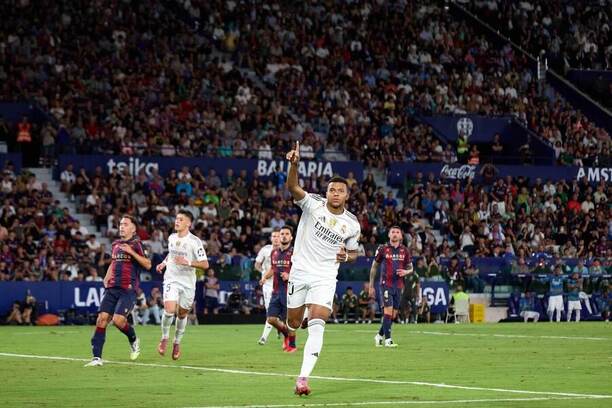 Kylian Mbappé má fantastickou formu, prosadí se i dnes?