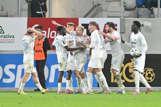 Jan Mikula ze Slovanu Liberec se raduje z gólu