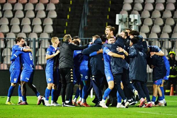 Hráči Artisu slaví postup přes Slovan Liberec