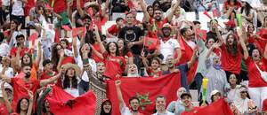 Příznivci marocké fotbalové reprezentace na stadionu v Rabatu Příznivci marocké fotbalové reprezentace na stadionu v Rabatu