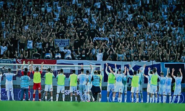 Děkovačka poté, co Rijeka porazila PAOK Soluň
