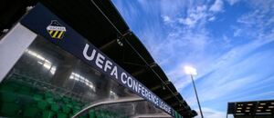 Tallaght Stadium před zápasem Konferenční ligy