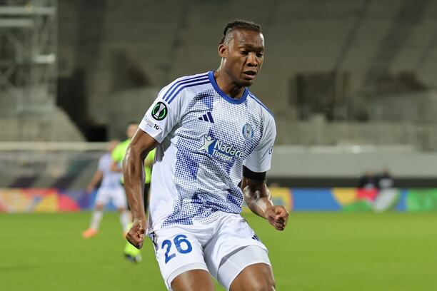 Muhamed Tijani, olomoucký forvard, v akci proti Fiorentině