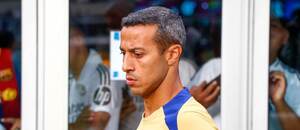 Thiago Alcantara si dnes bude muset na lavičce Barcelony poradit bez Hansiho Flicka