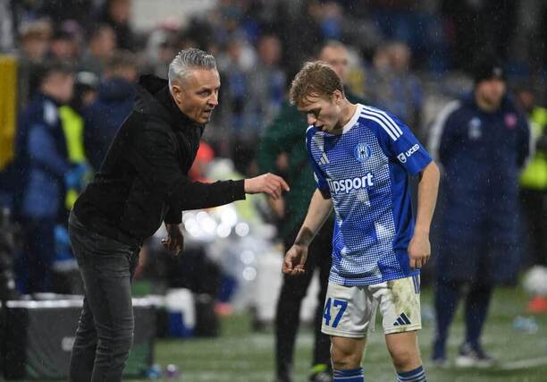 2. kolo ligové fáze KL 2025/26: Na snímku kouč Olomouce Tomáš Janotka a Michal Beran, záložník Sigmy