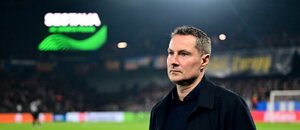 Trenér Sparty Brian Priske před zápasem s Rakówem