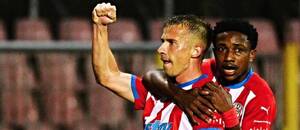 Maxim Rymarenko a Bienvenue Kanakimana v dresu Zbrojovky