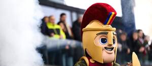 Maskot Sparty před utkáním s Teplicemi