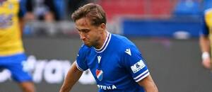 2. kolo CHL 2025/26: Na fotce zleva Robert Jukl z Teplic a Christian Frýdek hájící barvy Baníku Ostrava