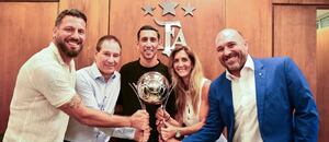 Rosario Central vítězem nové trofeje, raduje se i Ángel Di María