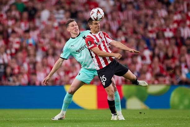 Lukáš Provod v souboji proti baskickému celku